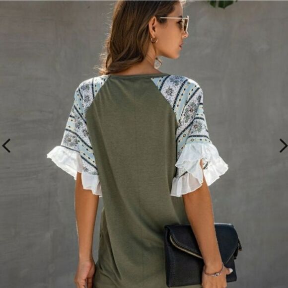 Ruffled Chiffon V-Neck Blouse T-Shirt Sz S - Picture 2 of 2